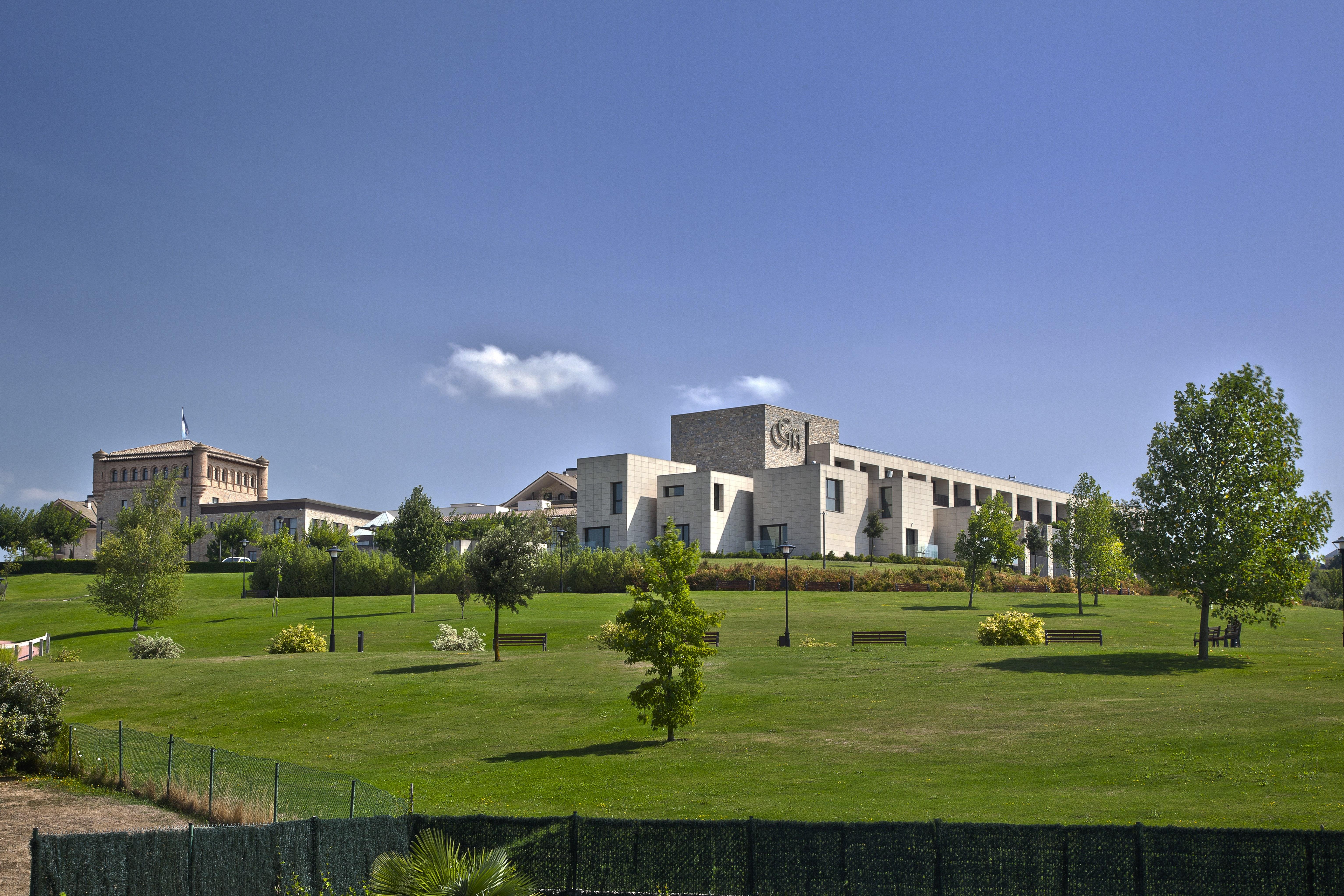 Hotel Castillo De Gorraiz&Spa ภายนอก รูปภาพ